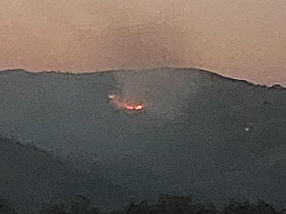 Bjelopoljski vatrogasci gase požare na lokacijama Žuber i...