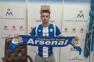 Arsenal doveo hrvatskog beka: Sim stigao u Tivat