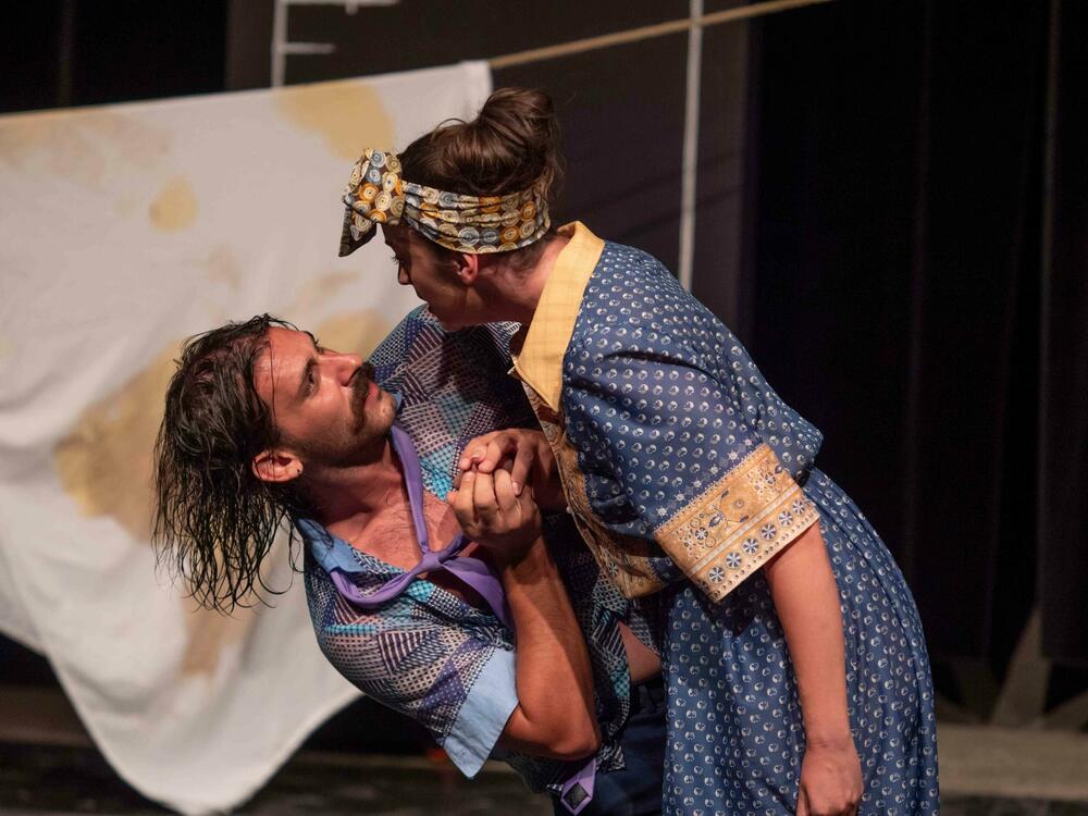 Život provincijskih plejboja nakon Drugog svjetskog rata ili Tuđe hoćemo - svoje ne damo