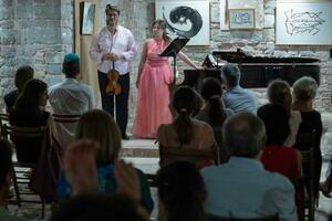 “Sjenke i svjetlost” na Gradu teatru: Muzičko putovanje od baroka...