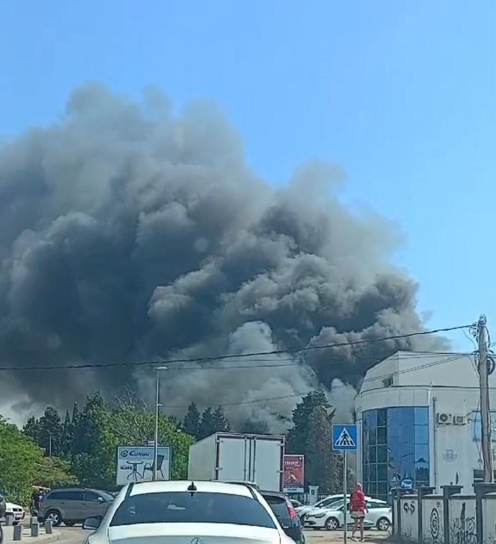 <p>Svi požari, u izuzetno teškim uslovima i tokom jakog sjevernog vjetra, prošli su bez ljudskih žrtava ili ozbiljnih povreda</p>