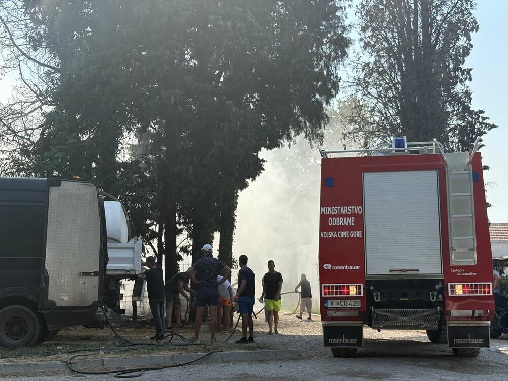 <p>Svi požari, u izuzetno teškim uslovima i tokom jakog sjevernog vjetra, prošli su bez ljudskih žrtava ili ozbiljnih povreda</p>