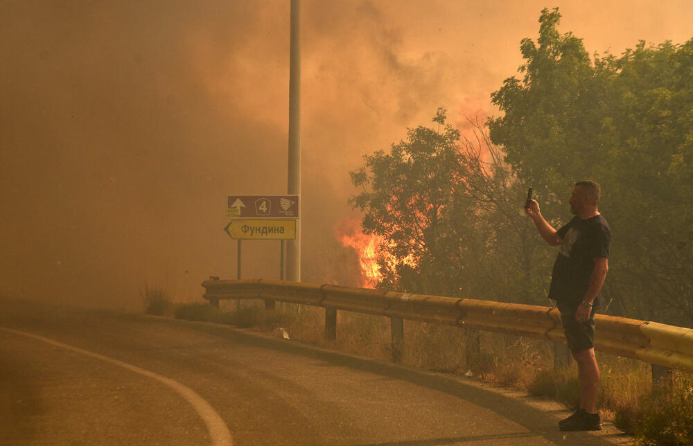 <p>Požari u glavnom gradu bili aktivni na više lokacija</p>