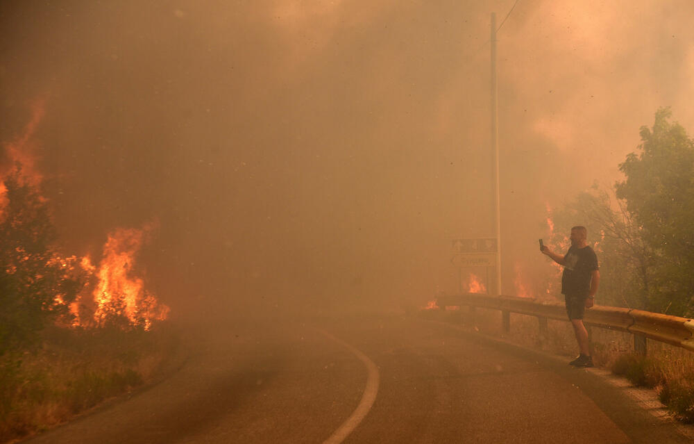 <p>Požari u glavnom gradu bili aktivni na više lokacija</p>