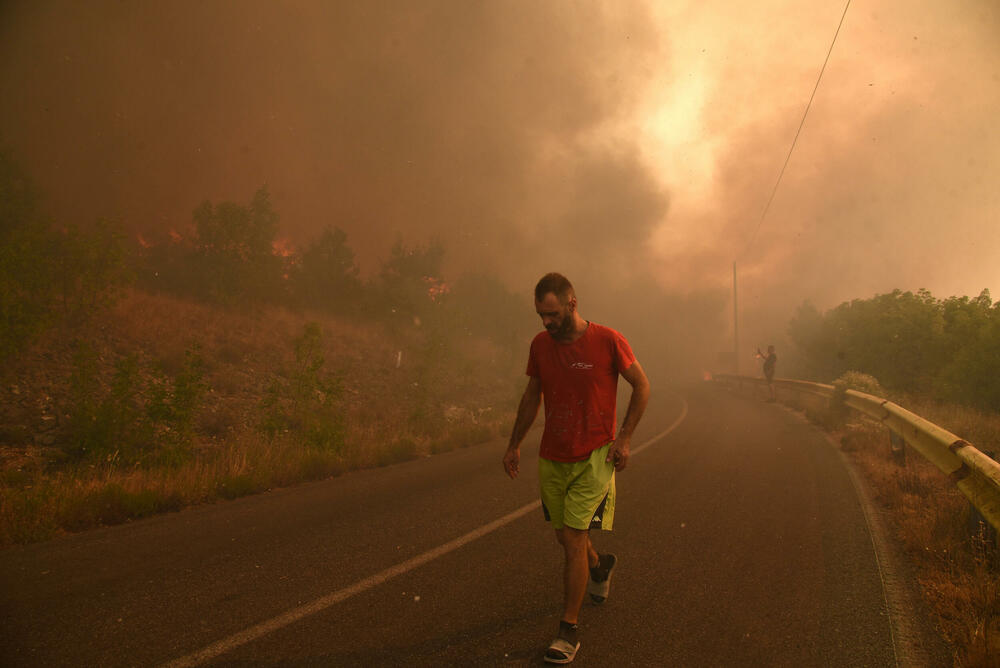 <p>Požari u glavnom gradu bili aktivni na više lokacija</p>