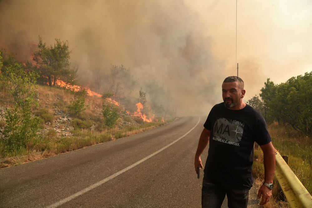 <p>Požari u glavnom gradu bili aktivni na više lokacija</p>