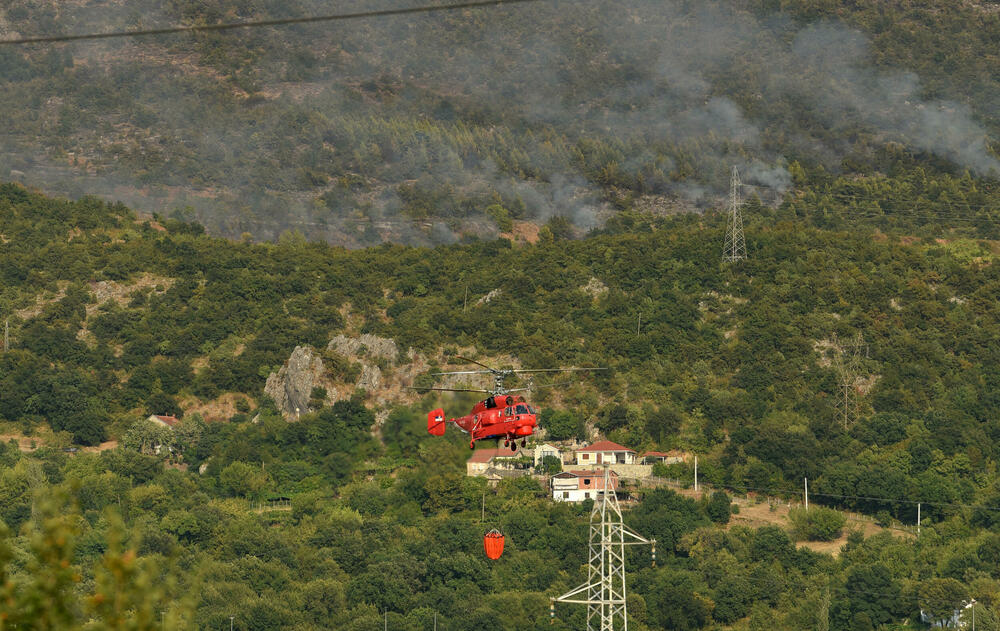 <p>Požari u glavnom gradu bili aktivni na više lokacija</p>
