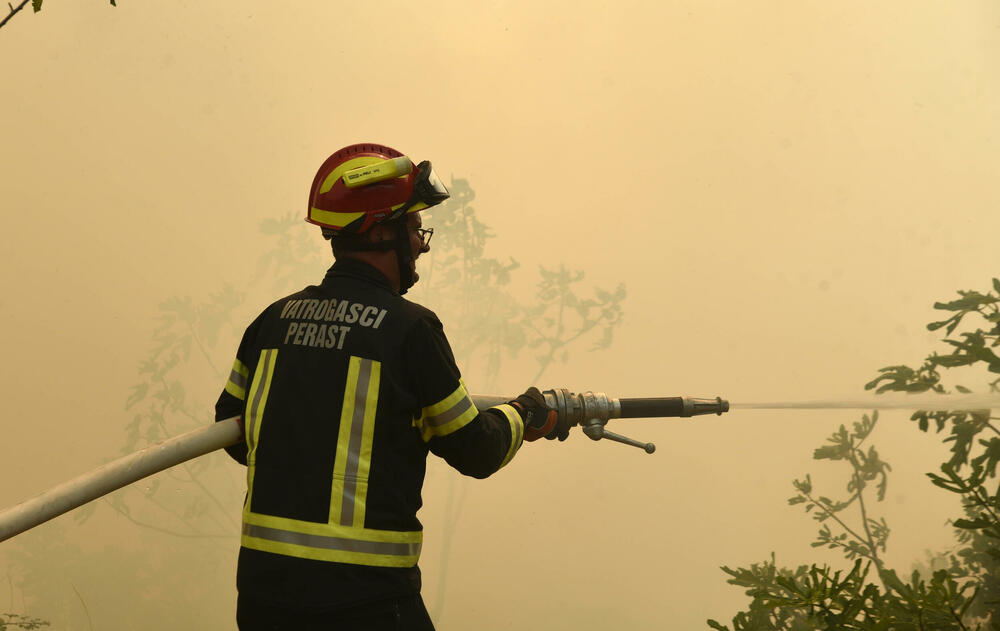 <p>Požari u glavnom gradu bili aktivni na više lokacija</p>