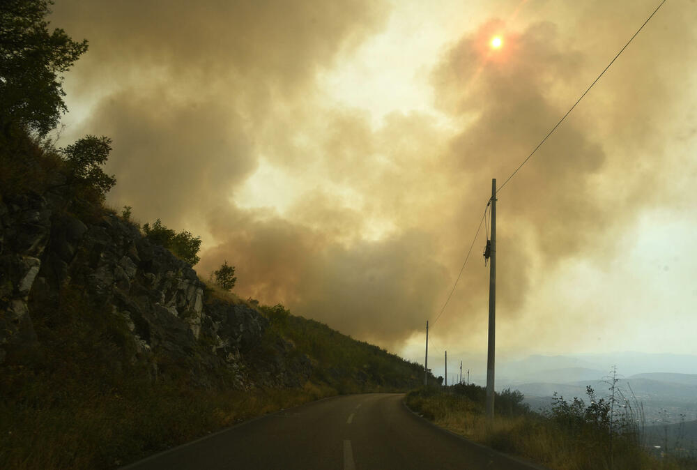 <p>Požari u glavnom gradu bili aktivni na više lokacija</p>