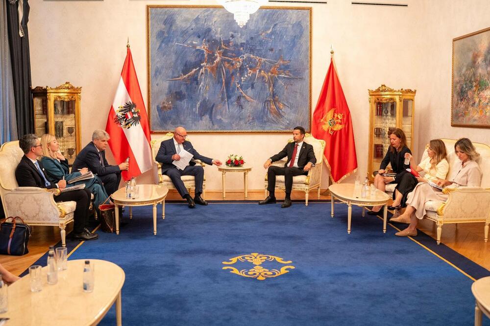 Jakov Milatović, Kristijan Štoker