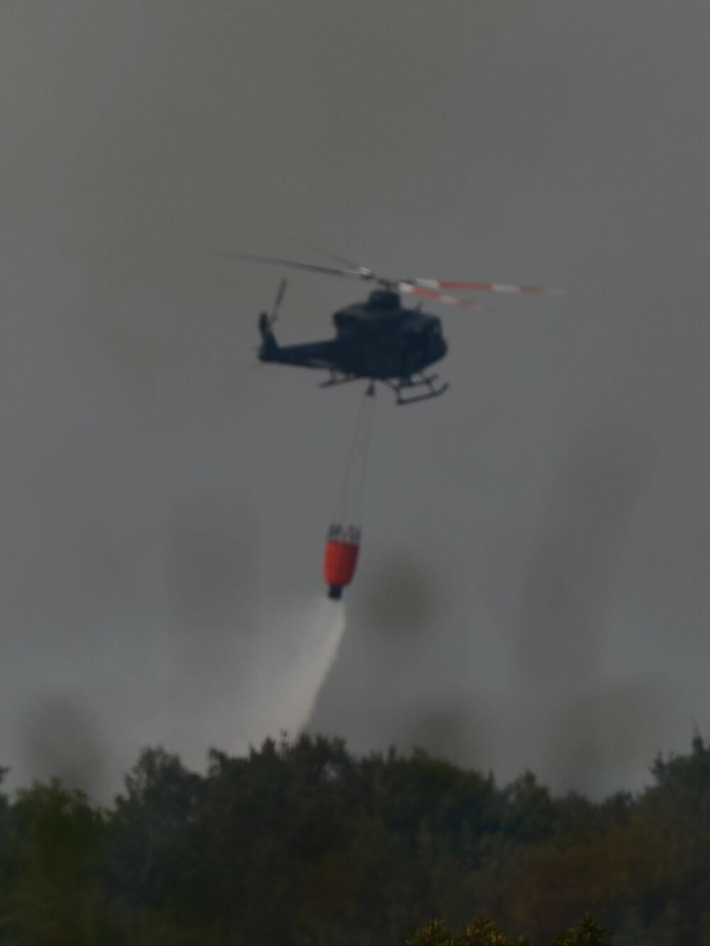 <p>Vojska Crne Gore ostaje potpuno posvećena izvršavanju svojih zadataka i spremna da pruži pomoć gdje god je to potrebno, poručuju iz Ministarstva odbrane</p>