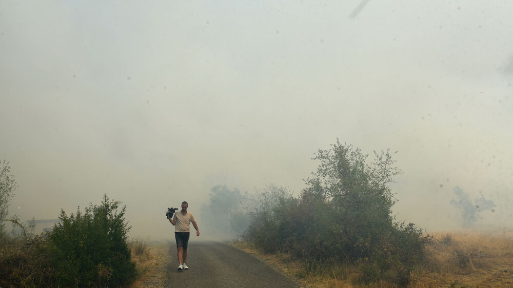 <p>U gašenju požara učestvovali su i vojnici, ali i dobrovoljci, podršku su imali i iz vazduha</p>
