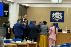 Razboljeli se odbornici ili vlast: Podgorička skupština treći put...