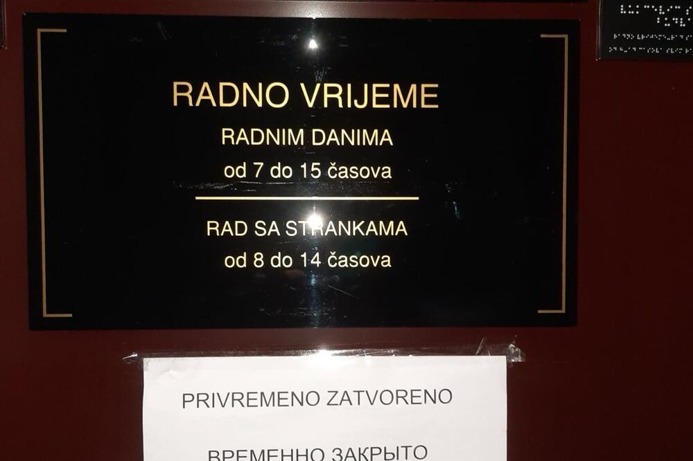Nakon penzionisanja, na ulaznim vratima  kancelarije stajao je natpis “privremeno zatvoreno”, Foto: Čitalac quot;Vijestiquot;