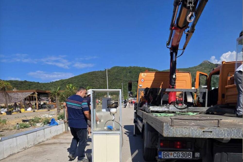 Uklanjanje objekata u zoni Morskog dobra, Foto: Opština Bar