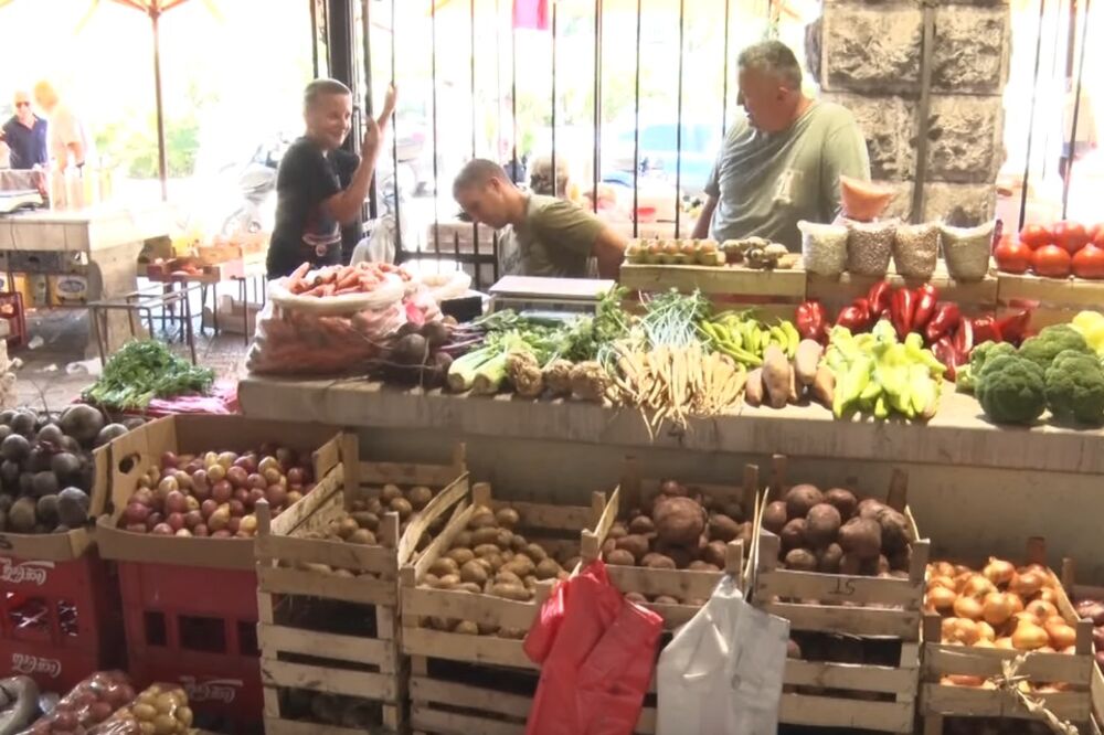 Detalj sa kotorske pijace, Foto: d