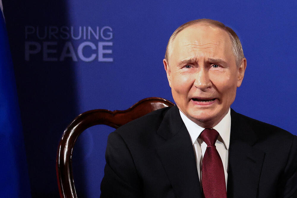 <p>Kako javlja agencija Frans pres, riječ je o istorijskom samitu koji bi mogao da odredi sudbinu ratom razorene Ukrajine</p>