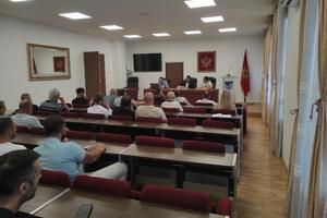 Rasprava o novom pogonu za mljevenje i miješanje fabrike “Mondal...