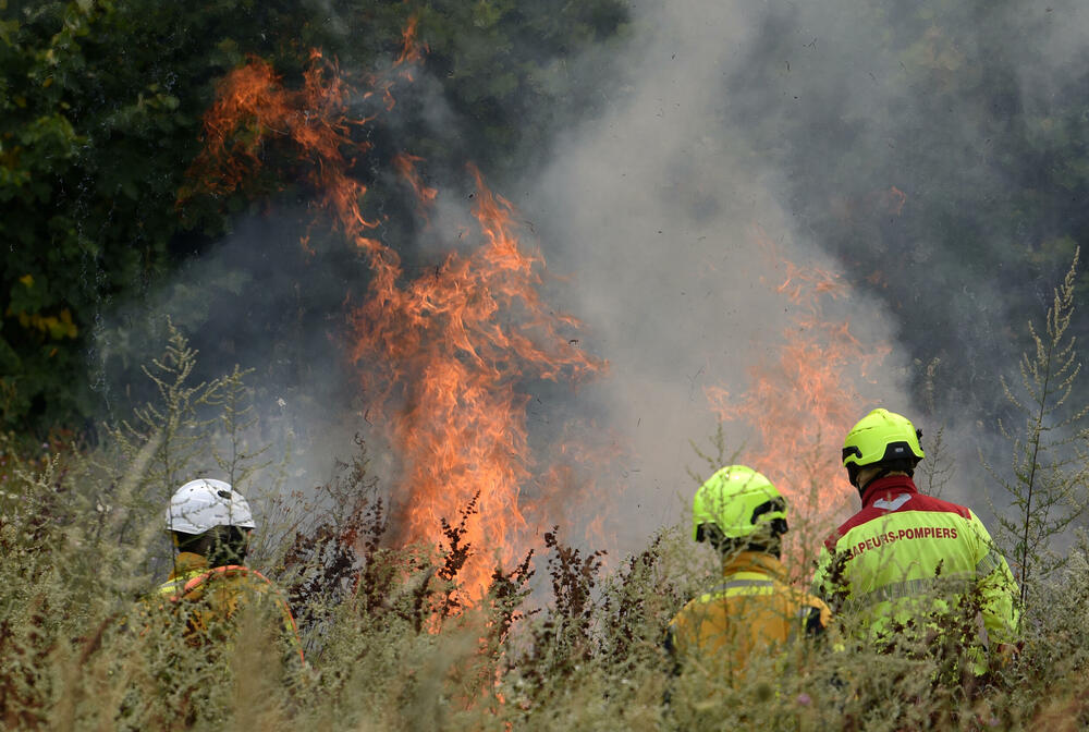 Danilovgrad obšla dež, požari aktivni v Topolovu in Stružnici
