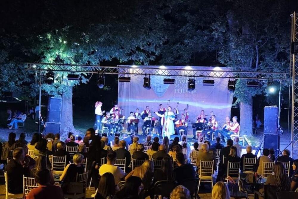 Foto: Festival tamburaške muzike