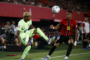 Barsa se prošetala Balearima, Majorka nemoćna s devetoricom:...