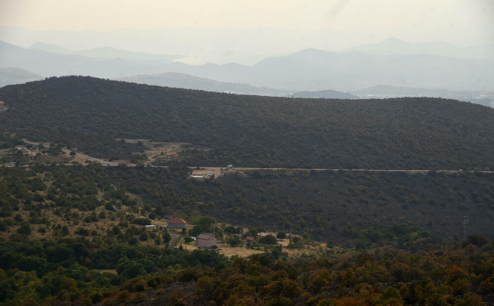 <p>“Ovo su naši pradjedovi radili, ova imanja i sela krvavo su stečena”, svjedoči Jonus Purović iz Mjegotina</p>  <p>“Nema tog novca koji može da nadoknadi štetu koja je ovdje načinjena”, govori s mukom Ratko Đukić, mještanin Pipera</p>  <p>“Ne možemo svake godine živjeti s istim strahom”, ogorčen je Miodrag Laković iz Kuča</p>