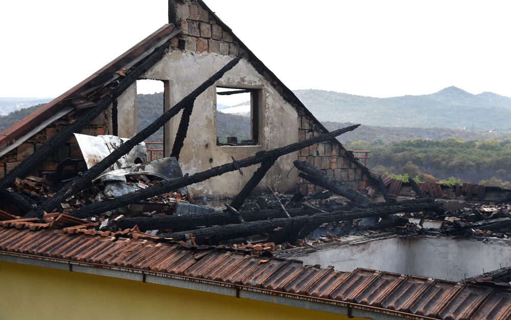 <p>“Ovo su naši pradjedovi radili, ova imanja i sela krvavo su stečena”, svjedoči Jonus Purović iz Mjegotina</p>  <p>“Nema tog novca koji može da nadoknadi štetu koja je ovdje načinjena”, govori s mukom Ratko Đukić, mještanin Pipera</p>  <p>“Ne možemo svake godine živjeti s istim strahom”, ogorčen je Miodrag Laković iz Kuča</p>