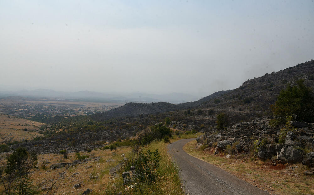 <p>“Ovo su naši pradjedovi radili, ova imanja i sela krvavo su stečena”, svjedoči Jonus Purović iz Mjegotina</p>  <p>“Nema tog novca koji može da nadoknadi štetu koja je ovdje načinjena”, govori s mukom Ratko Đukić, mještanin Pipera</p>  <p>“Ne možemo svake godine živjeti s istim strahom”, ogorčen je Miodrag Laković iz Kuča</p>