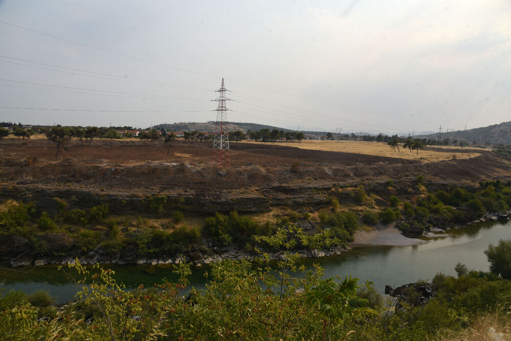 <p>“Ovo su naši pradjedovi radili, ova imanja i sela krvavo su stečena”, svjedoči Jonus Purović iz Mjegotina</p>  <p>“Nema tog novca koji može da nadoknadi štetu koja je ovdje načinjena”, govori s mukom Ratko Đukić, mještanin Pipera</p>  <p>“Ne možemo svake godine živjeti s istim strahom”, ogorčen je Miodrag Laković iz Kuča</p>