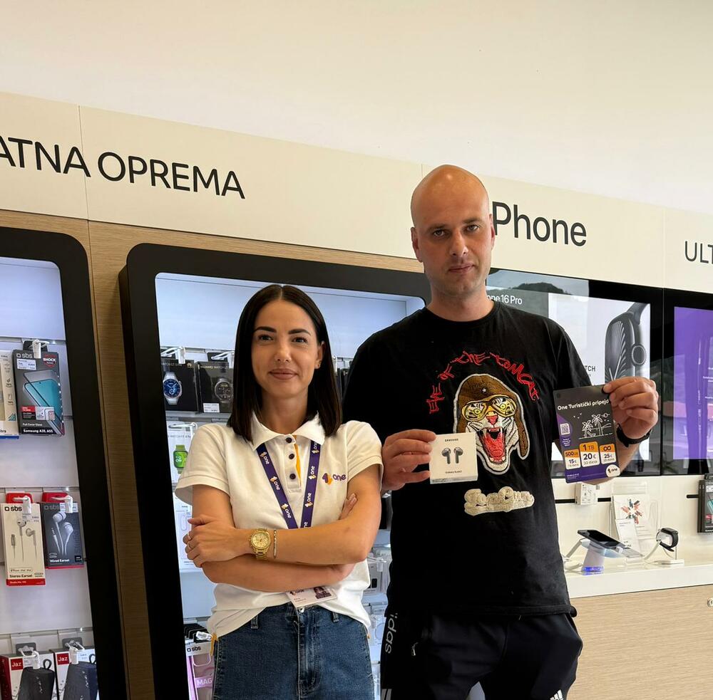 <p>Sa iskrenom željom da što više gostiju sa prvim korakom u našoj zemlji osjete najsrdačniju dobrodošlicu , u ritmu ljeta nastavlja se kampanja „Poveži se sa Crnom Gorom“.</p>