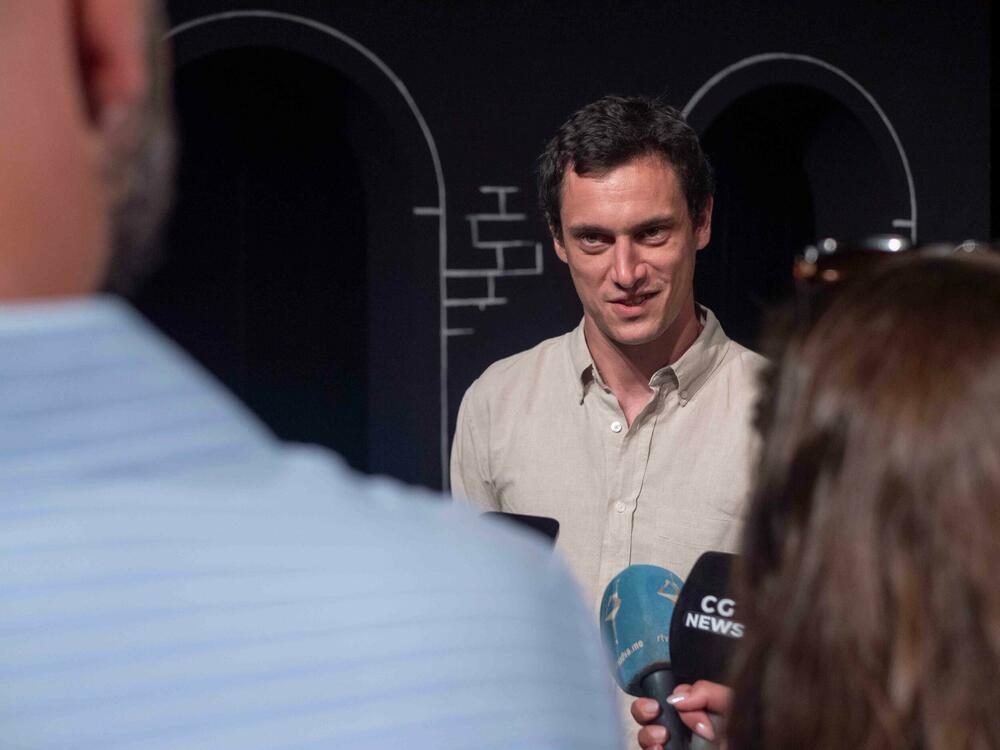 Goran Marković in Ivan Penović o ustvarjalnosti in družbeni kritičnosti na festivalu Grad Teatar v Budvi