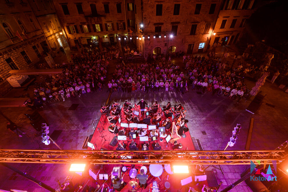 Sa otvaranja KotorArta 13. jula, Foto: KotorArt