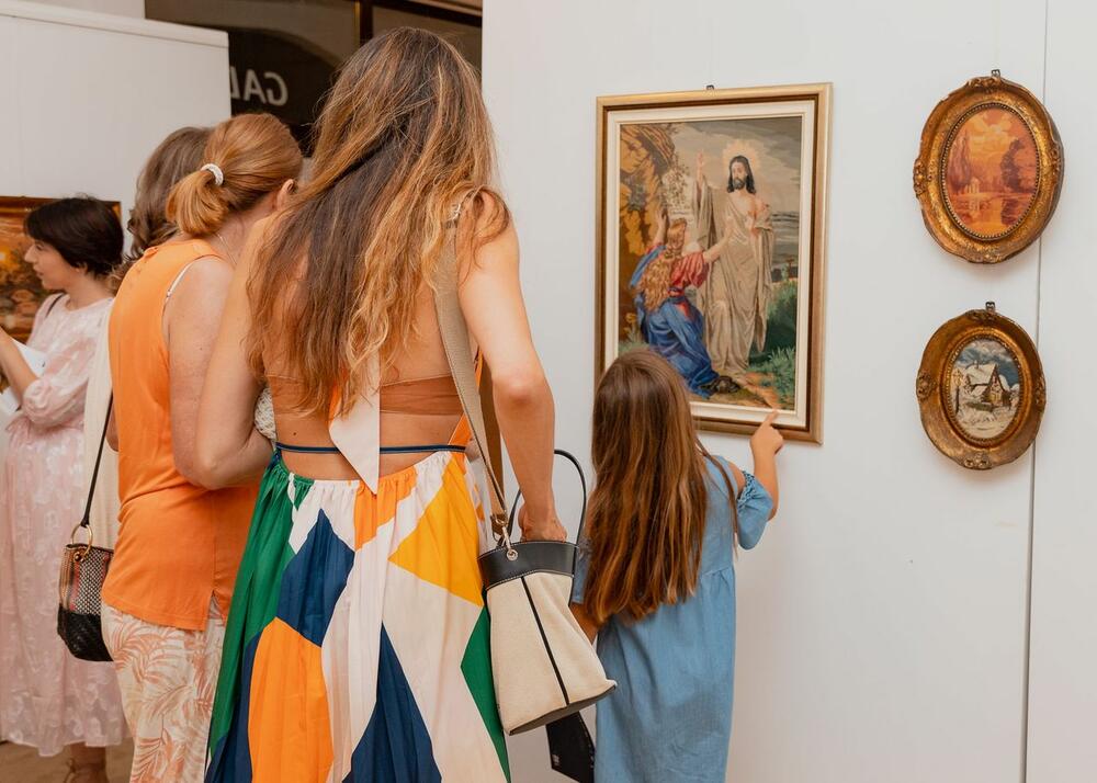 <p>Posljednji program bARSa, izložba "Gobleni - (U)Bod vremena", otvorena je u Umjetničkoj galeriji "Velimir A. Leković"</p>