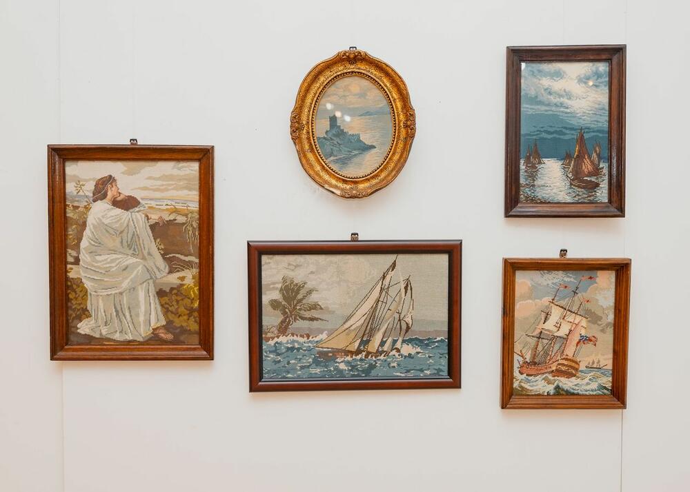 <p>Posljednji program bARSa, izložba "Gobleni - (U)Bod vremena", otvorena je u Umjetničkoj galeriji "Velimir A. Leković"</p>