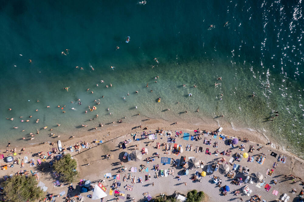 Plaža u Zadru, Foto: Reuters/Antonio Bronic