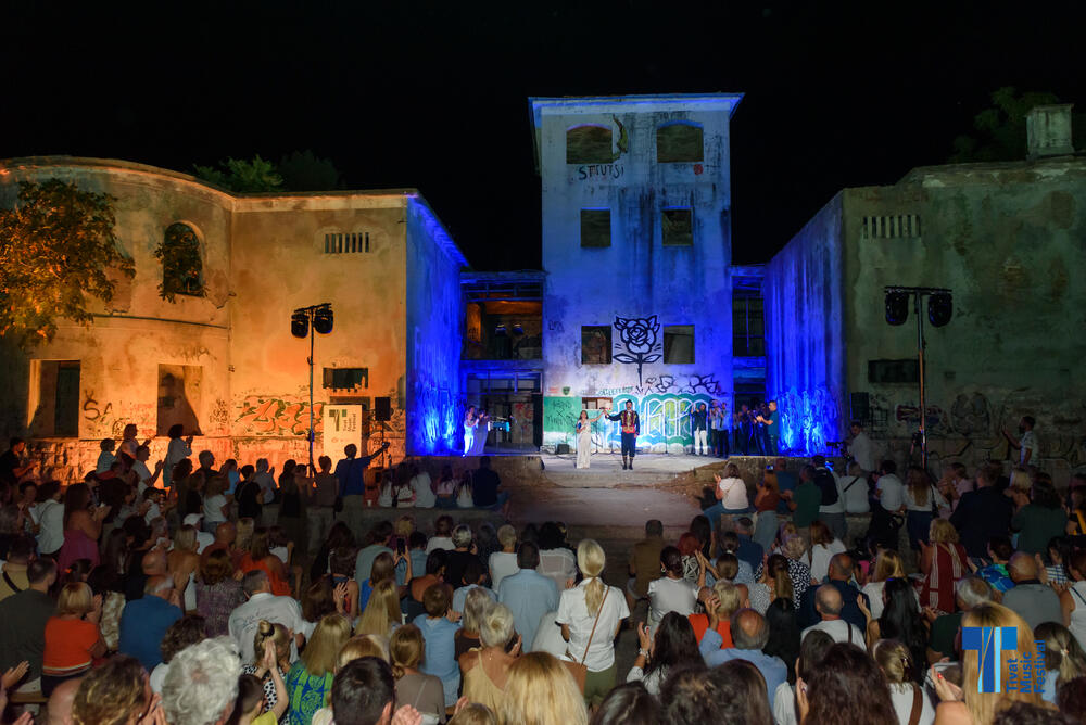 Tivat music festival, Grad priča more pamti