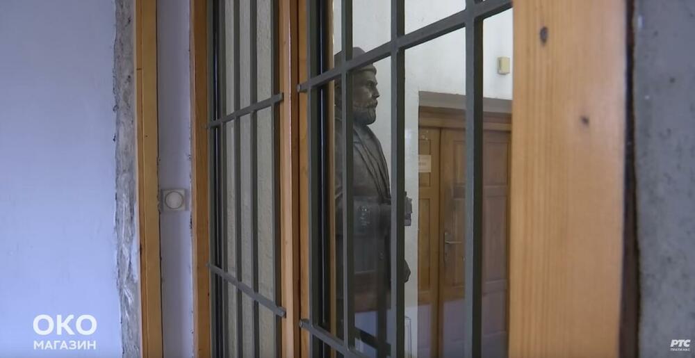 Spomenik Pavlu Đurišiću prebačen u konak manastira Đurđevi stupovi