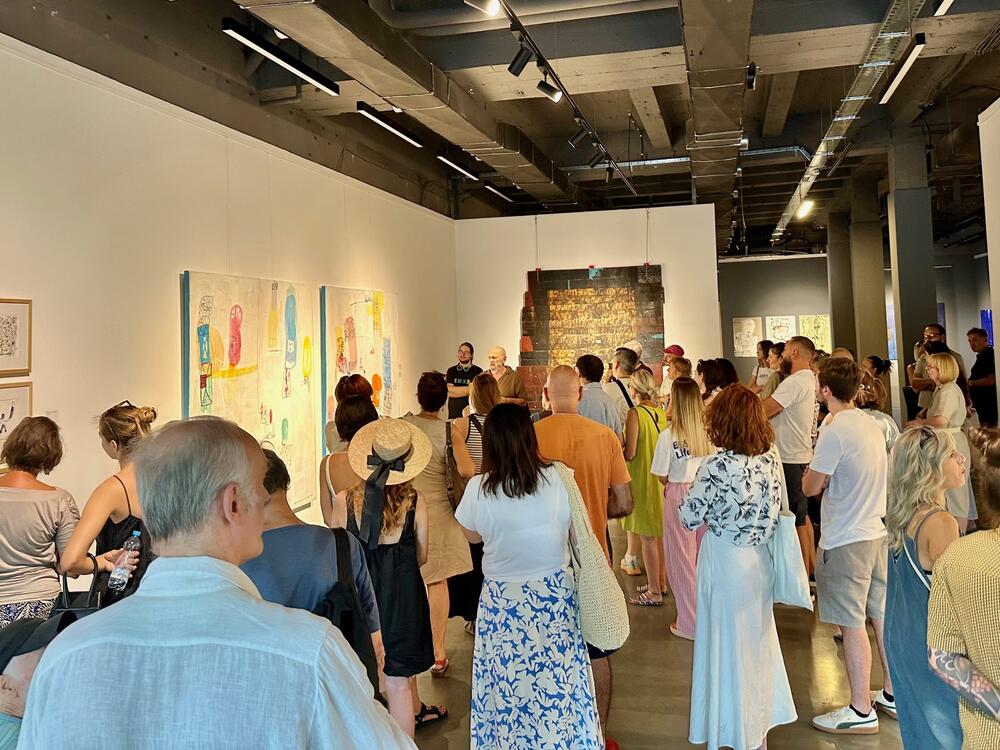 Publika na Šiljanovoj izložbi