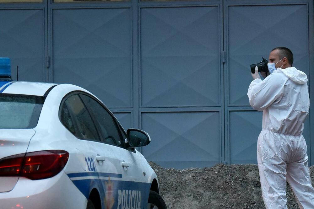 Policijski uviđaj nakon masakra u cetinjskom naselju Medovina, Foto: BORIS PEJOVIC
