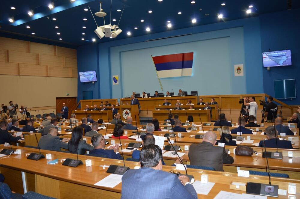 Narodna Skupština RS izglasala raspisivanje referenduma o presudi...