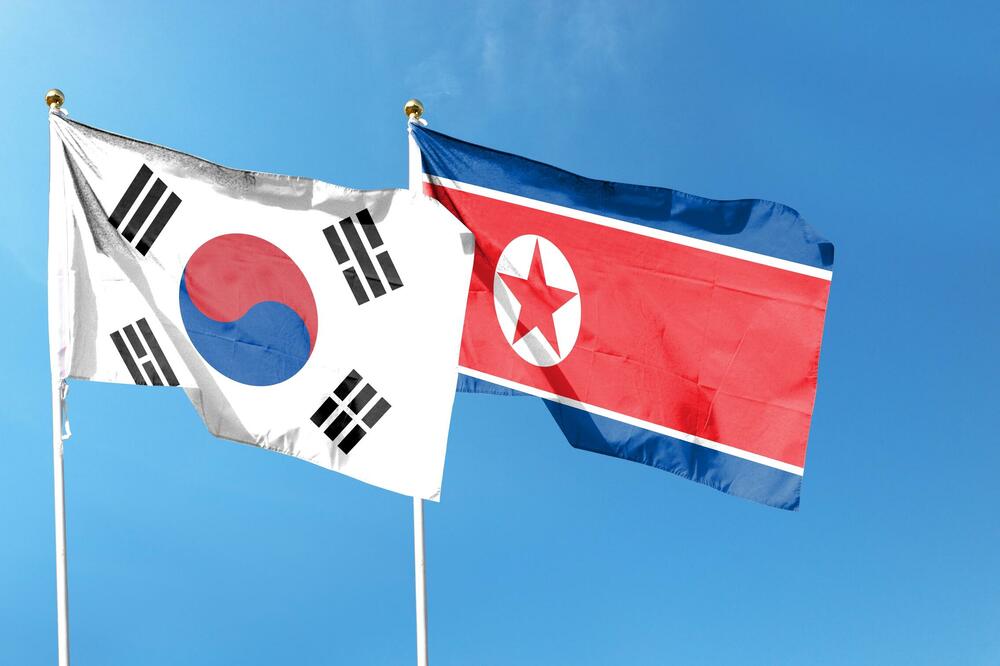 Zastave Južne i Sjeverne Koreje (ILustracija), Foto: Shutterstock