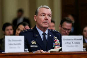 Smijenjen direktor Američke odbrambene obavještajne agencije