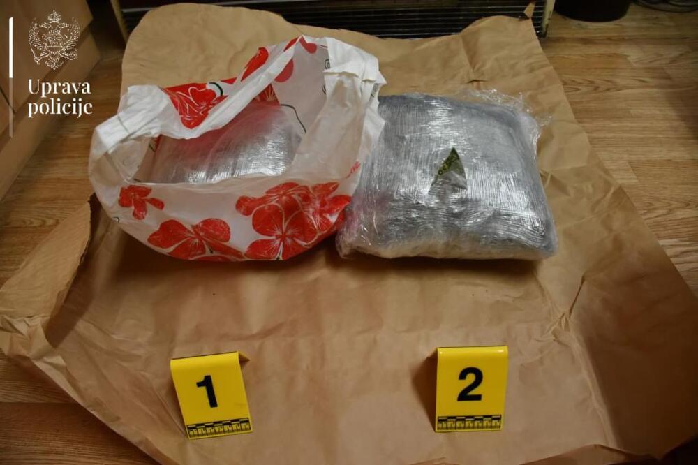 Marihuana pronađena u vozilu kojim je upravljao Budvanin, Foto: Uprava policije