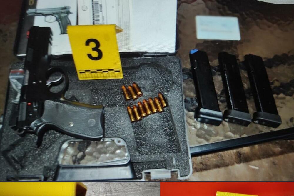 Pronađeno oružje, Foto: Uprava policije