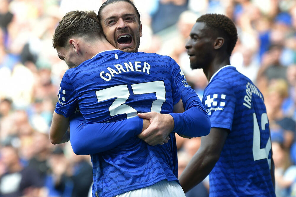 Fudbaleri Evertona proslavljaju gol, Foto: Reuters