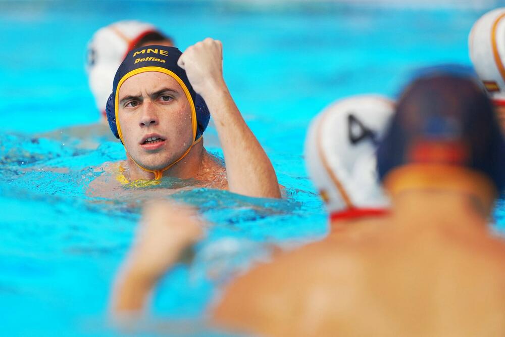 UŽIVO Mlade ajkule žele da zagrizu zlato: Crna Gora - Srbija 7:3...