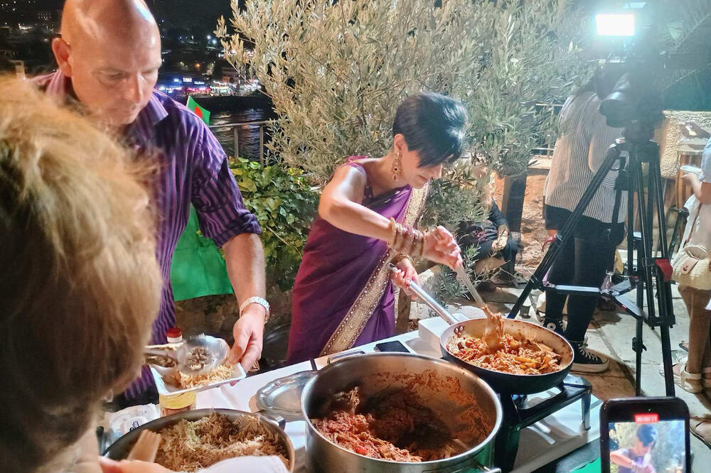 Bamiju na ulcinjski način odlikuje bogat asortiman mirisa i ukusa, Foto: Samir Adrović