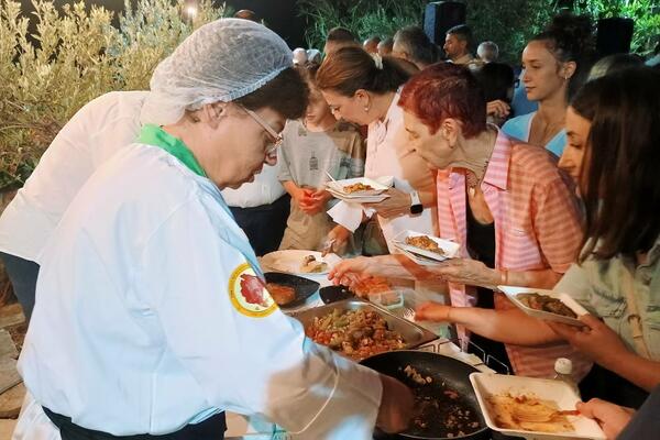 The irresistible taste of Bamija: Thousands celebrate a culinary...