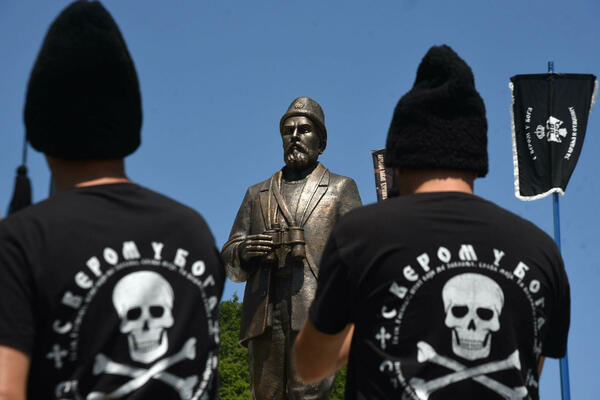 S obilježjima ukloniti i teme podjela: Mogu li se svi sporni...