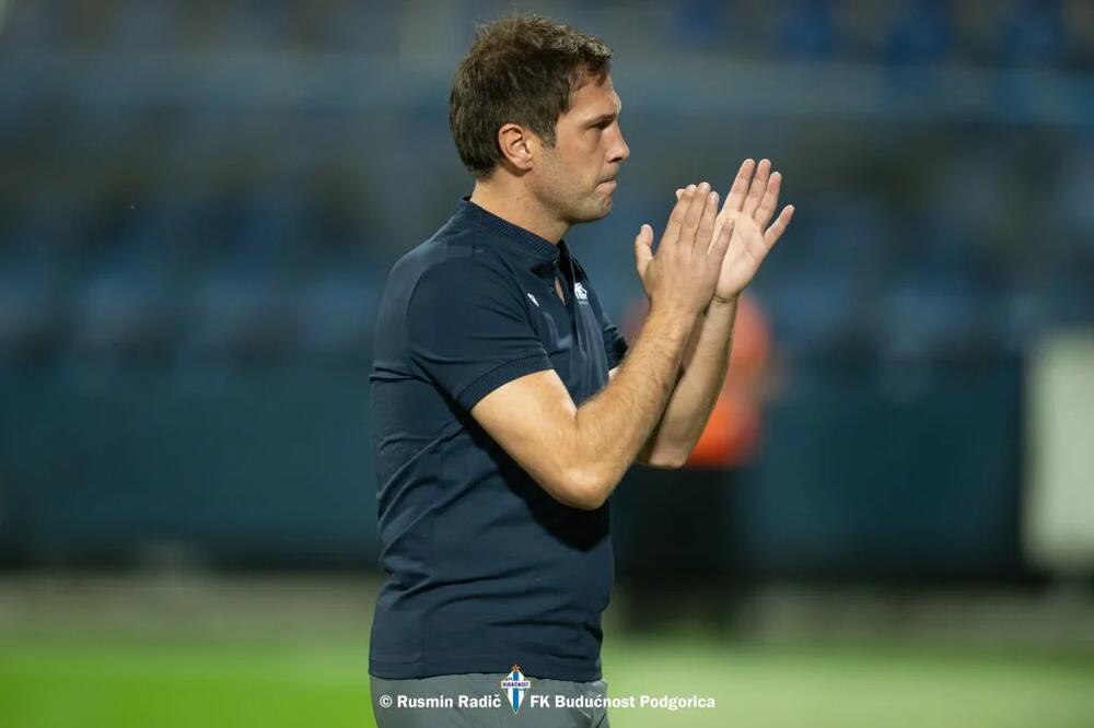 Delić tokom prvog meča na klupi Budućnosti, Foto: FK Budućnost/Rusmin Radič